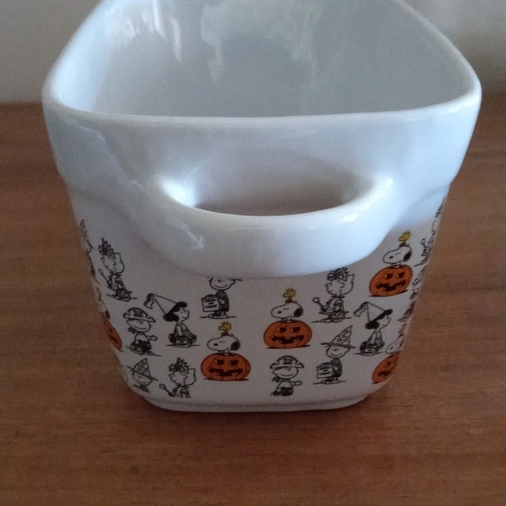 Snoopy loaf pan
